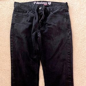 Women’s Levi low-rise Jeans